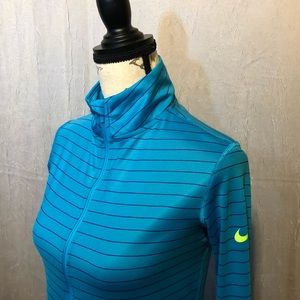 Nike Pro Fit Pullover - Size Medium